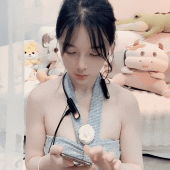 HOT51 GIF (1)
